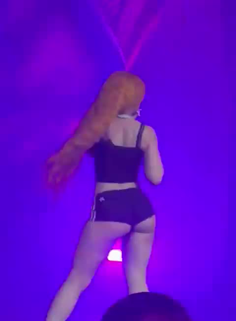 Ice Spice Performing Phat Butt In Toronto F09f8ea4.jpg